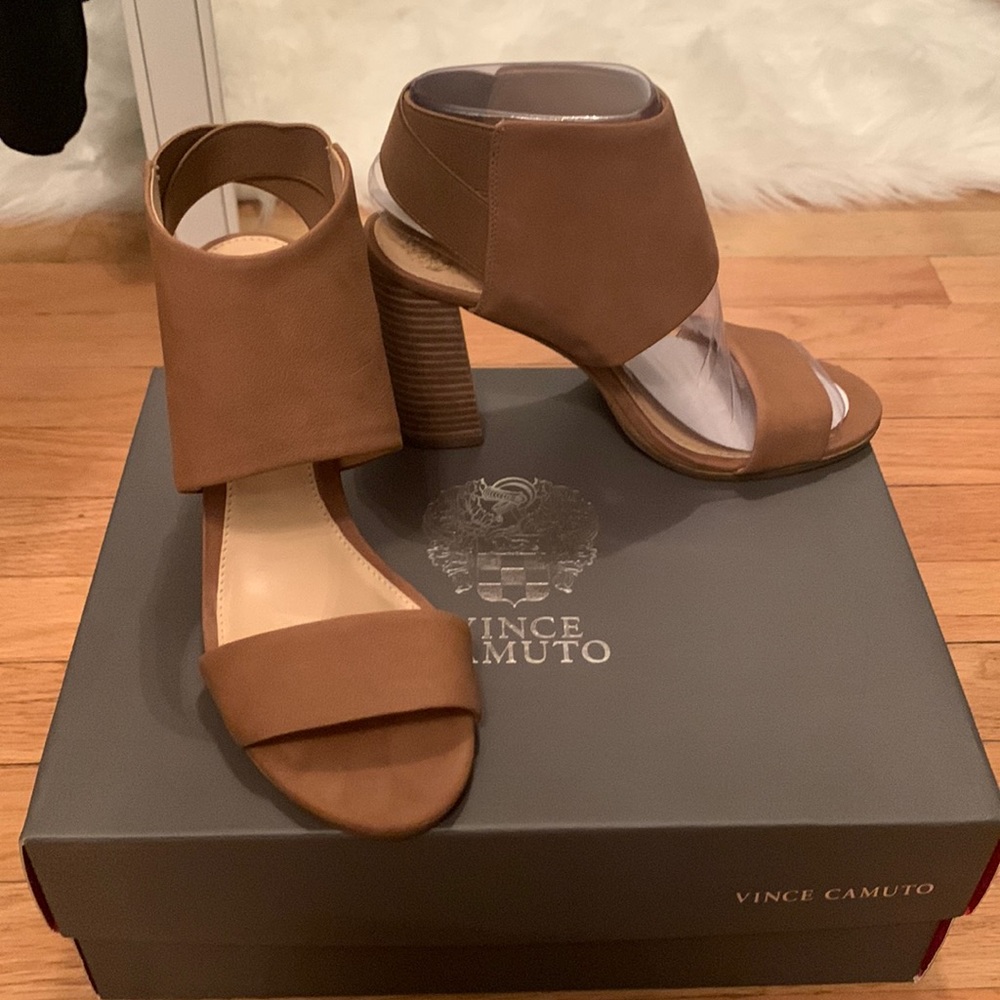 Brand new Vince Camuto block heel sandals!